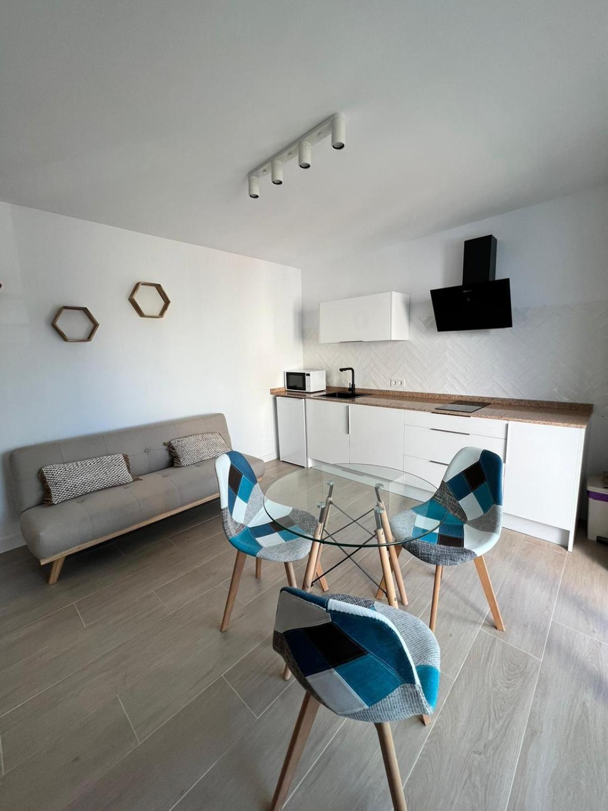 Apartamentos Buganvilla Roquetas De Mar Room photo